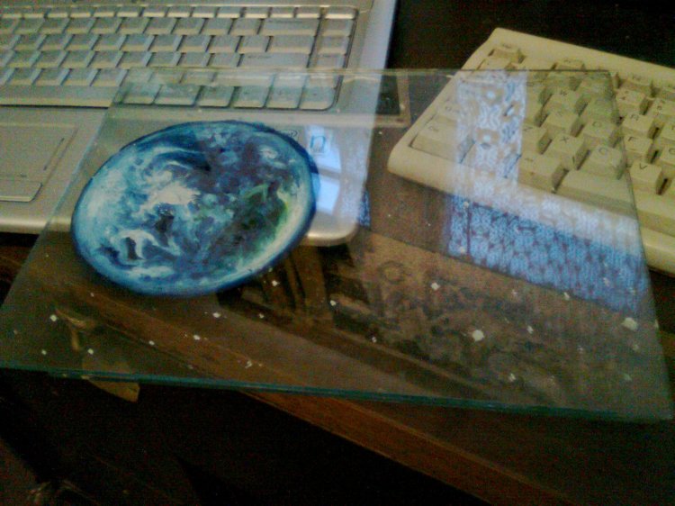 Pictura pe sticla in lucru - Pamantul