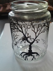 Copacul sarutului desen pe un borcan
