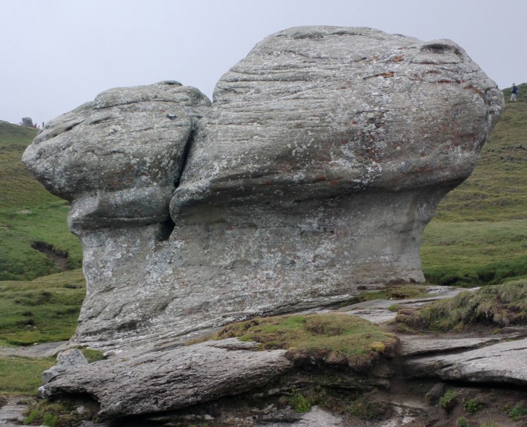 Sarutul Babelor din Bucegi